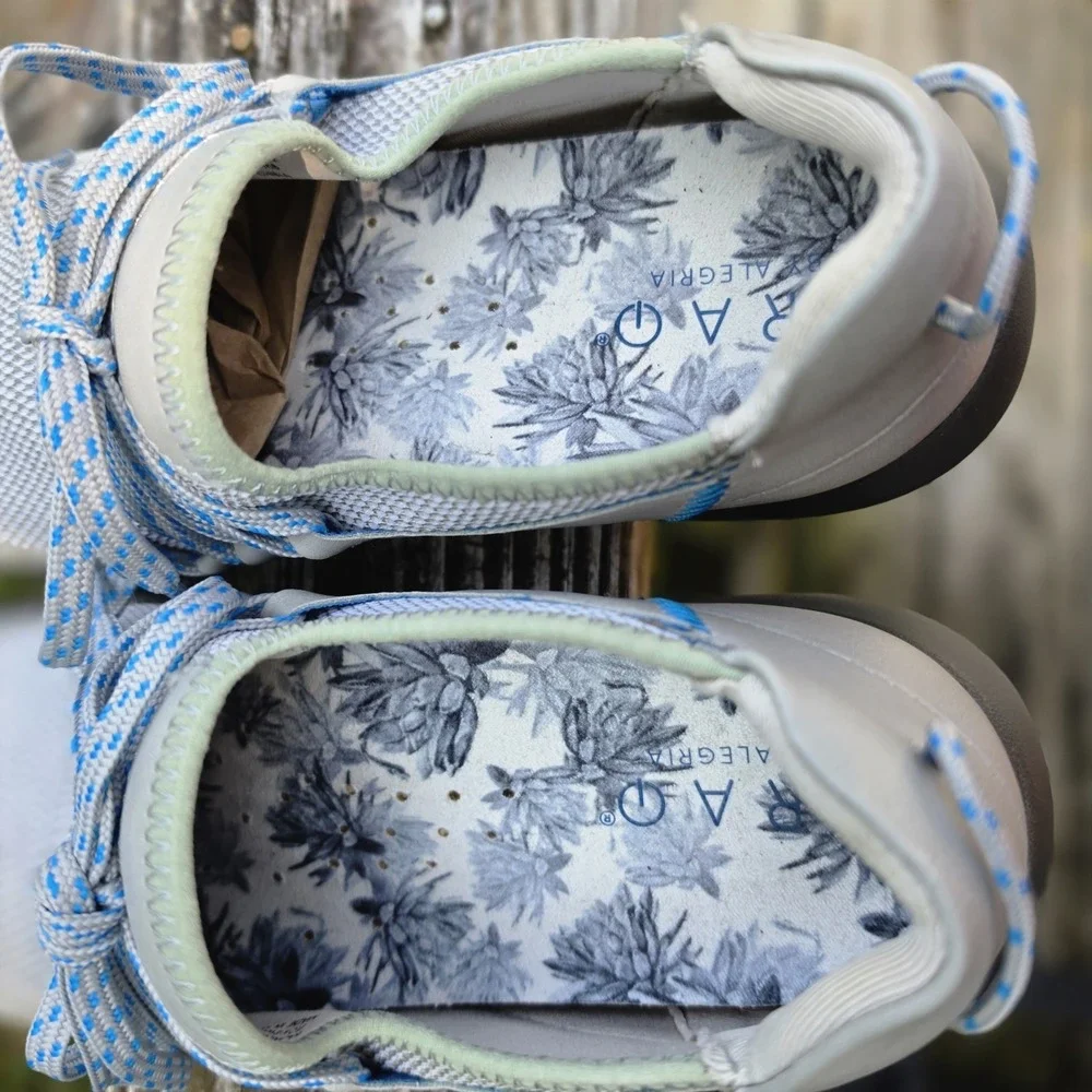 TRAQ by Alegria Lace-Up Low Top Athletic Sneakers Light Blue/Gray Size 39
